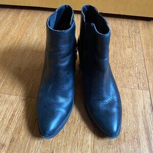 Black Leather Heeled Boot